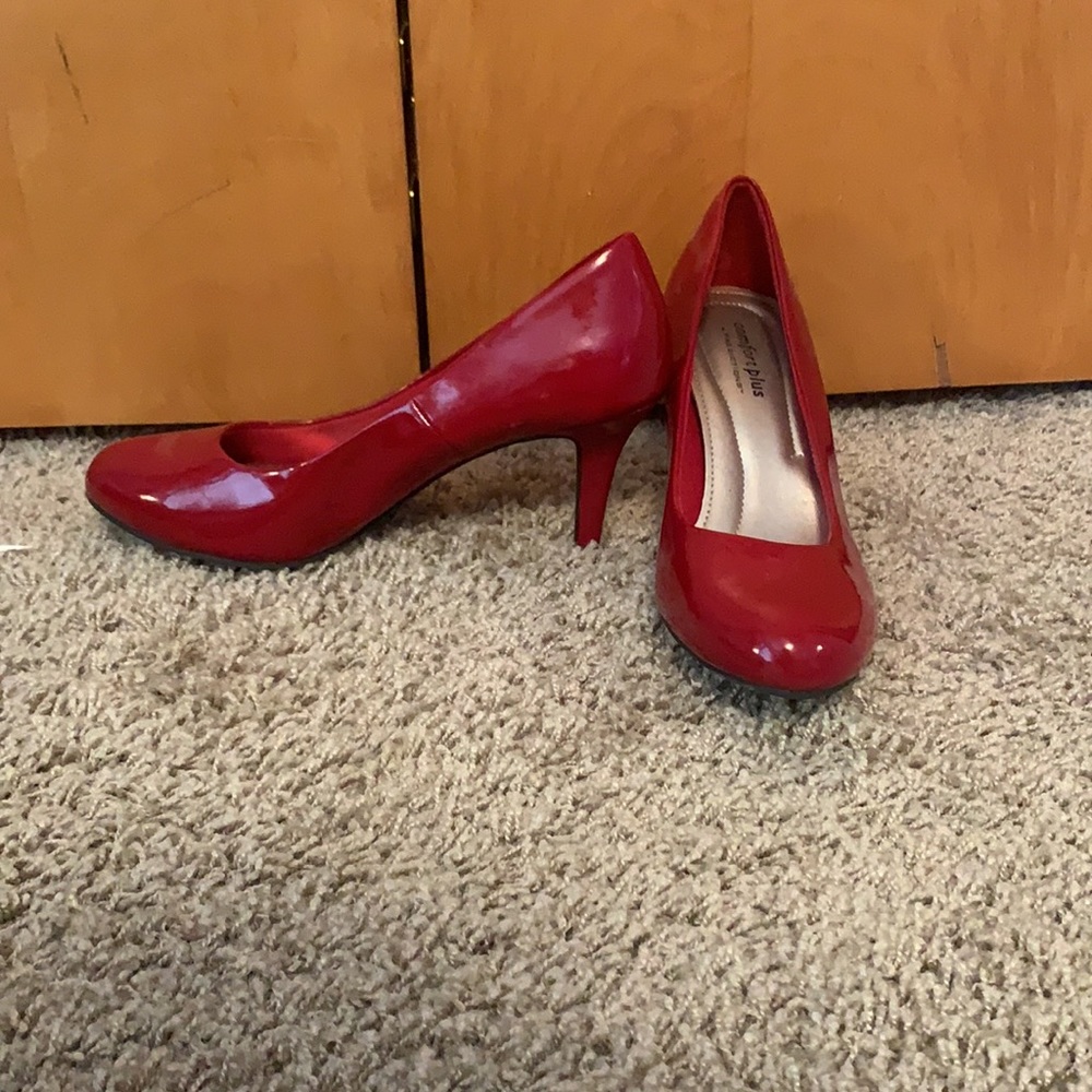 Red heels - Picture 2 of 2